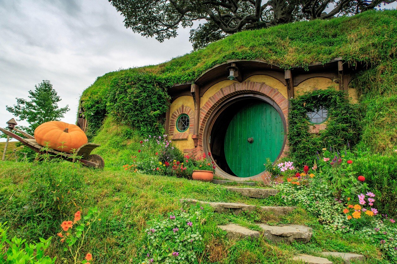 Tim Stronge really loves Lord of the Rings. We can't believe it took him this long to blog about it.